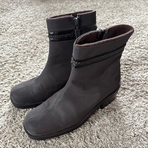 Weather Protectors By Totes Women Brown Ankle Boots Size Zip Women Size 8